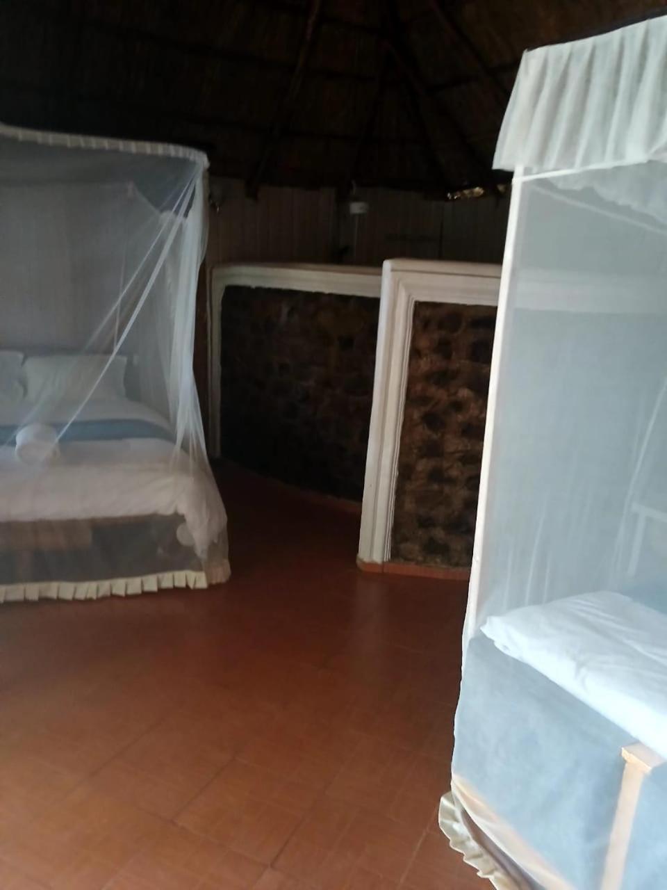 Ches Bay Resort Nangina 外观 照片