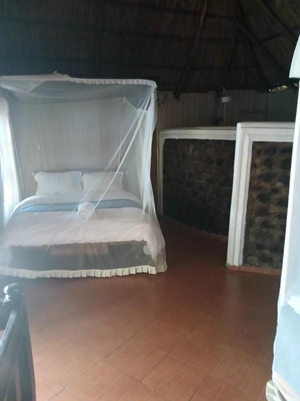 Ches Bay Resort Nangina 外观 照片