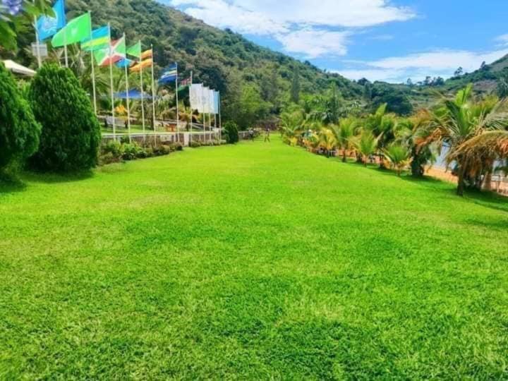 Ches Bay Resort Nangina 外观 照片